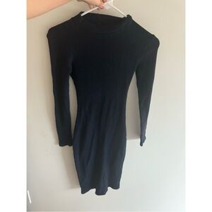 Blue mini bodycon dress, perfect for a night out #partydress #winter